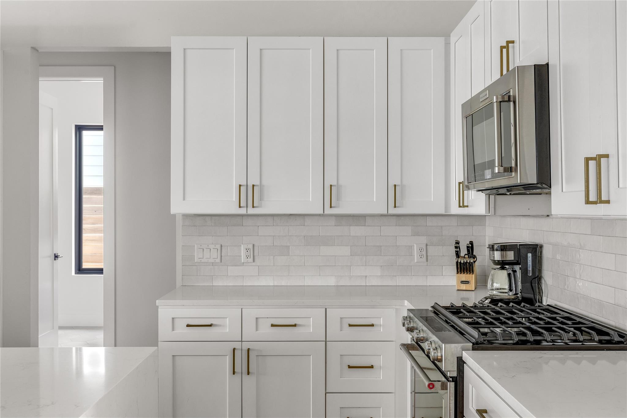 6704 Hardy Dr, Austin, TX 78757