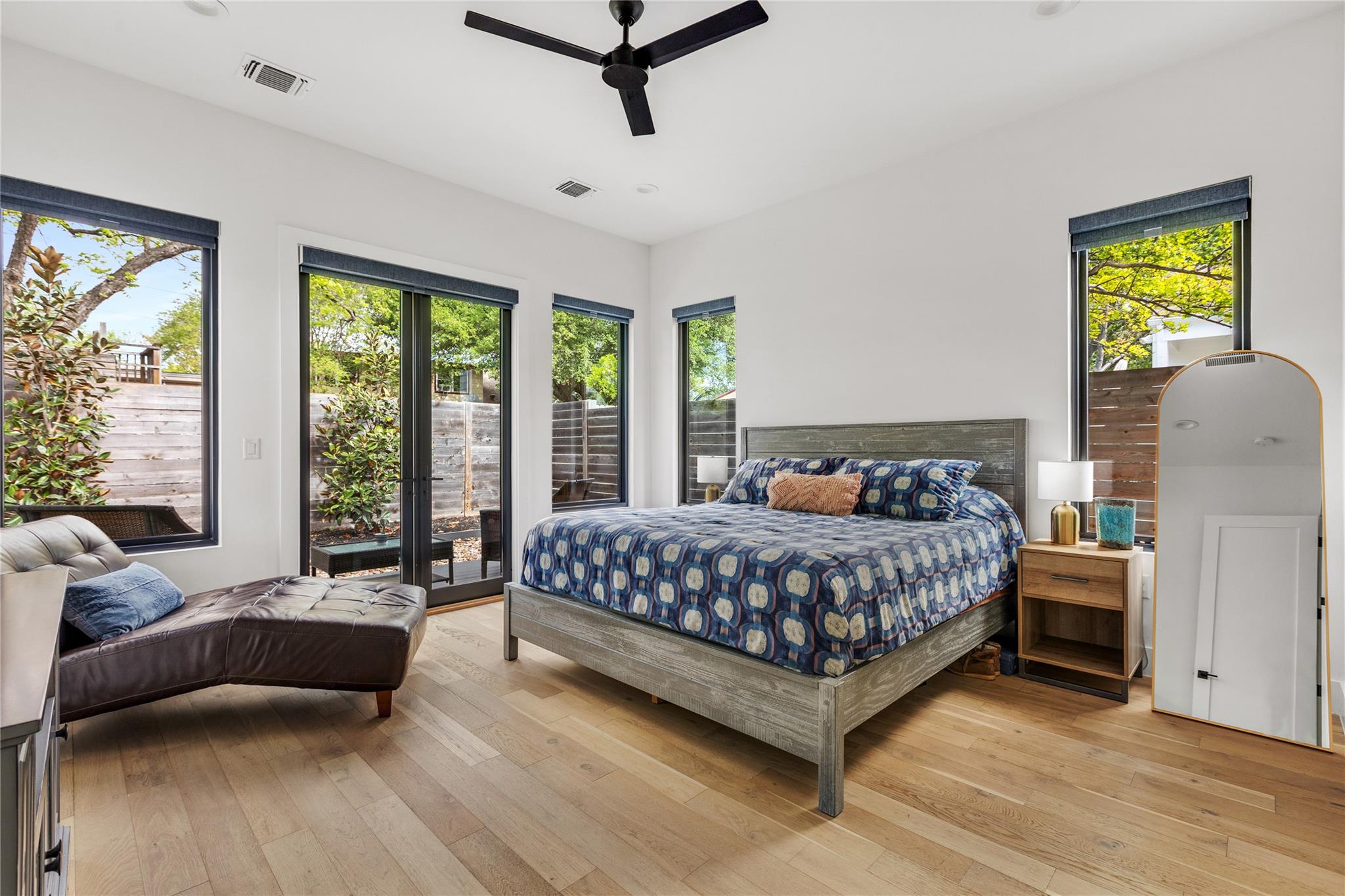 6704 Hardy Dr, Austin, TX 78757