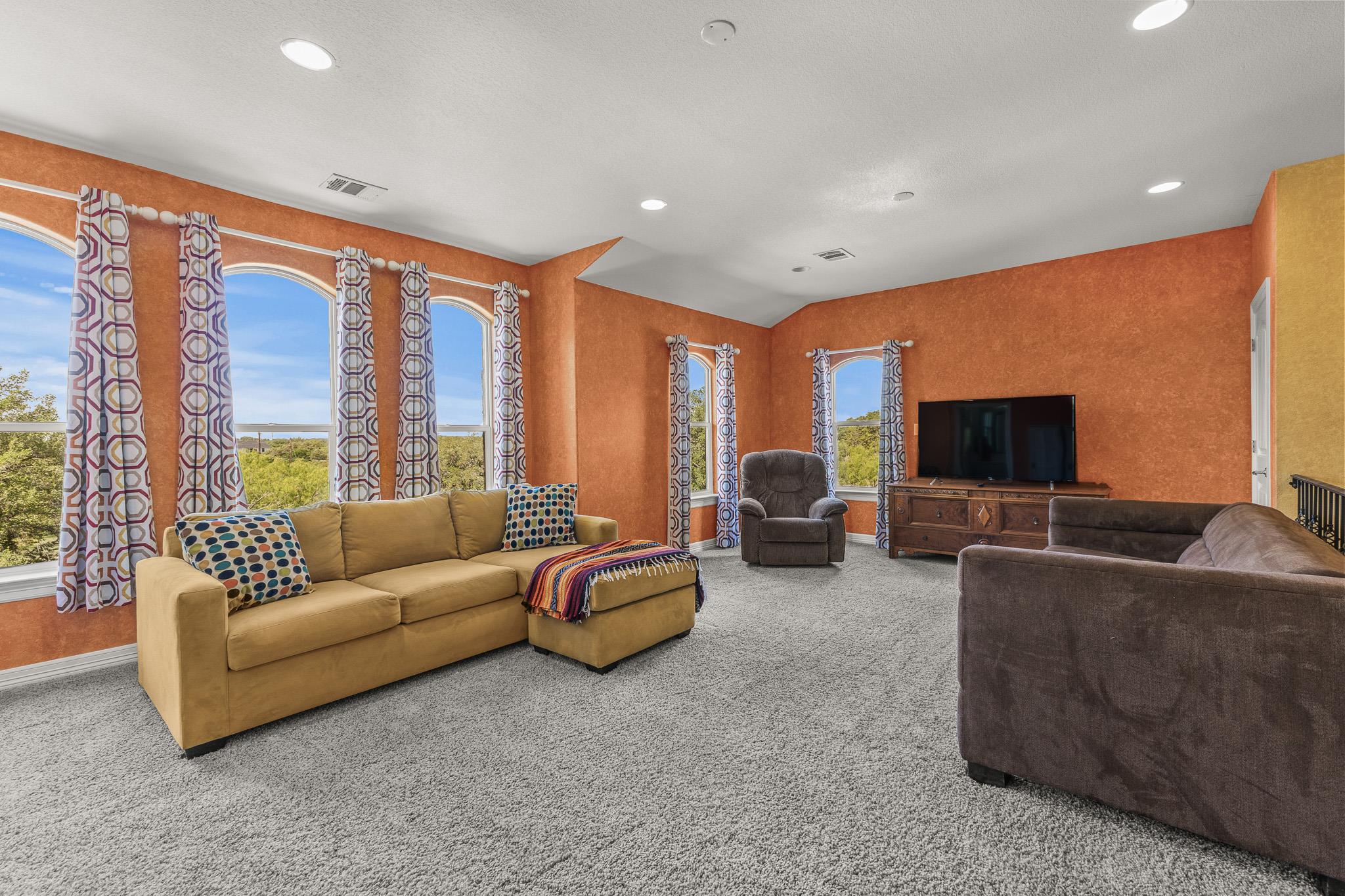 23802 Oscar Rd, Spicewood, TX 78669