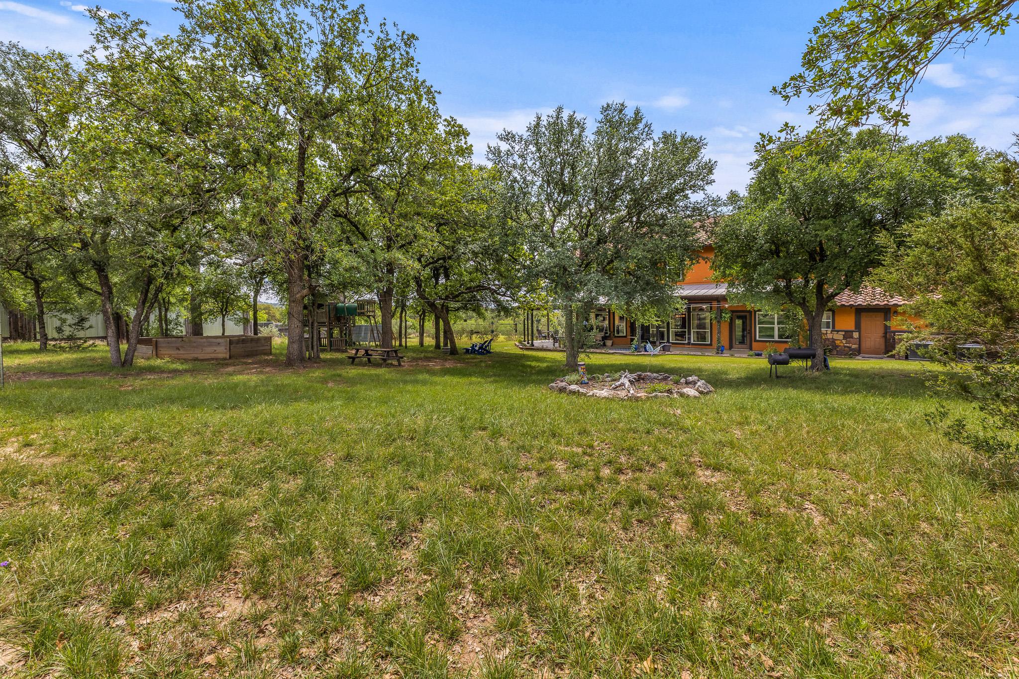 23802 Oscar Rd, Spicewood, TX 78669