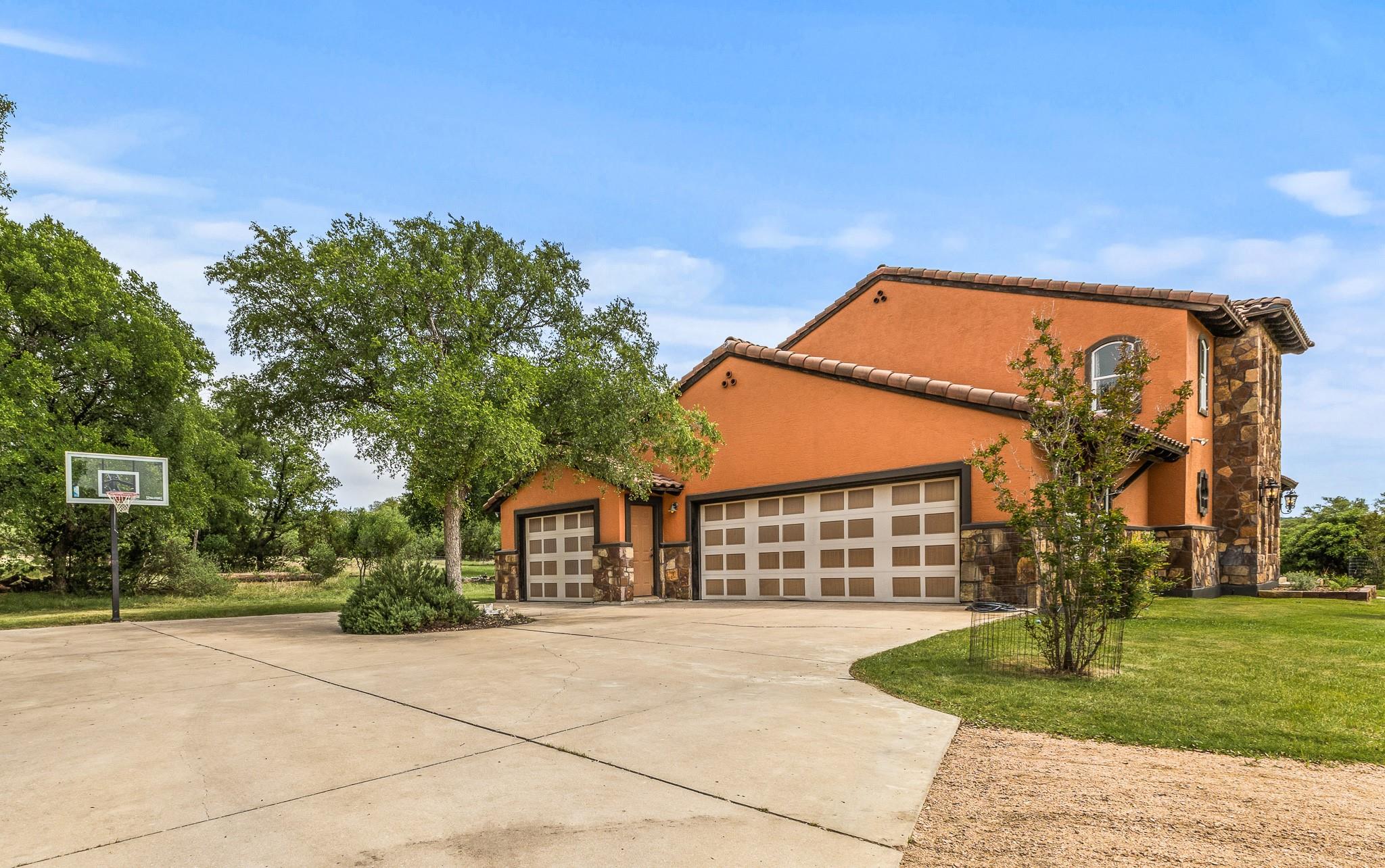 23802 Oscar Rd, Spicewood, TX 78669