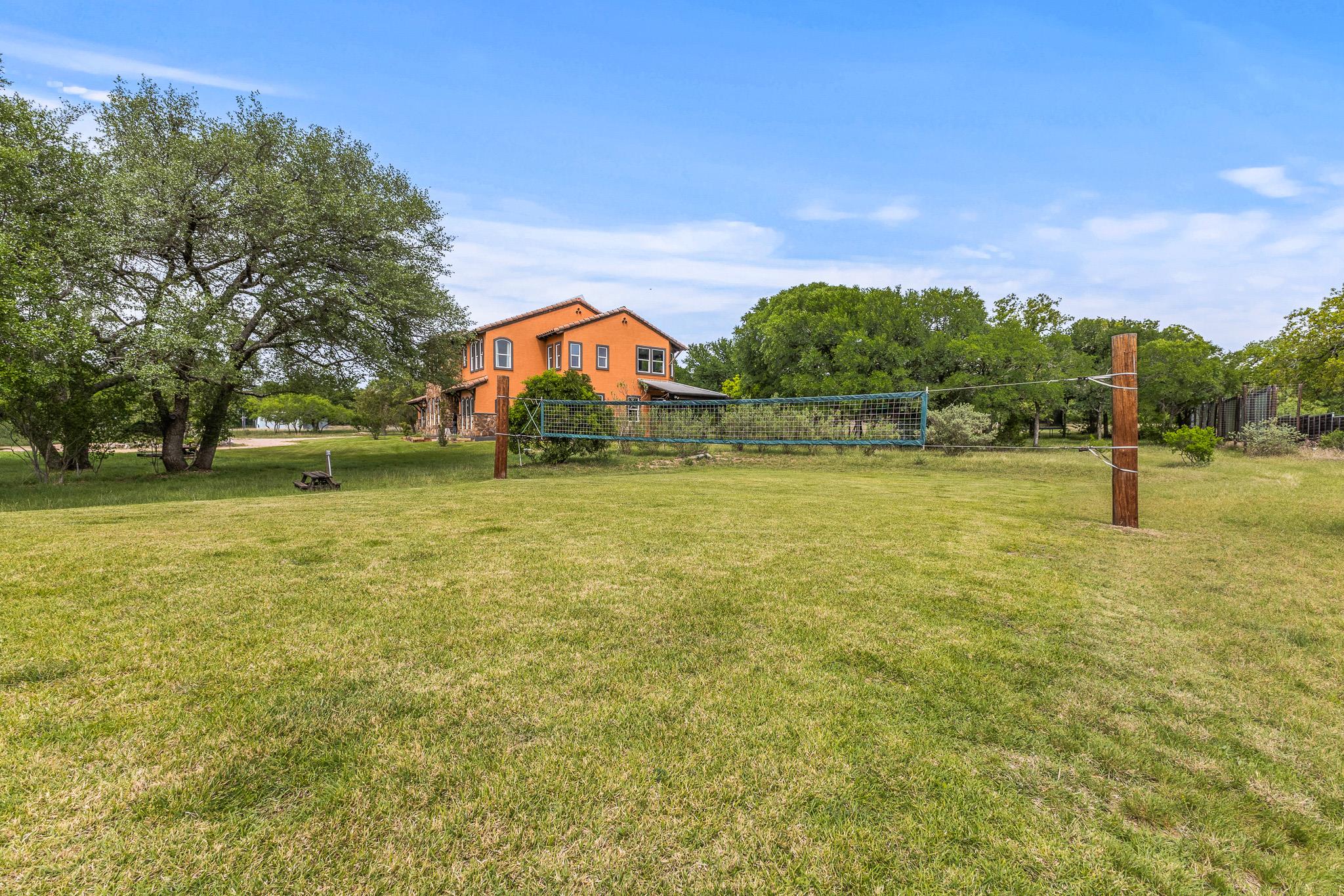 23802 Oscar Rd, Spicewood, TX 78669