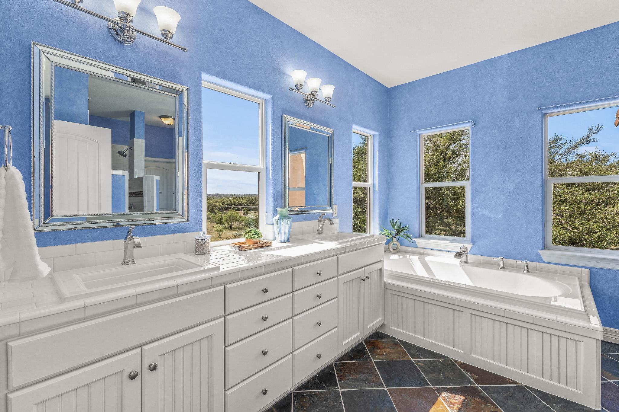 23802 Oscar Rd, Spicewood, TX 78669