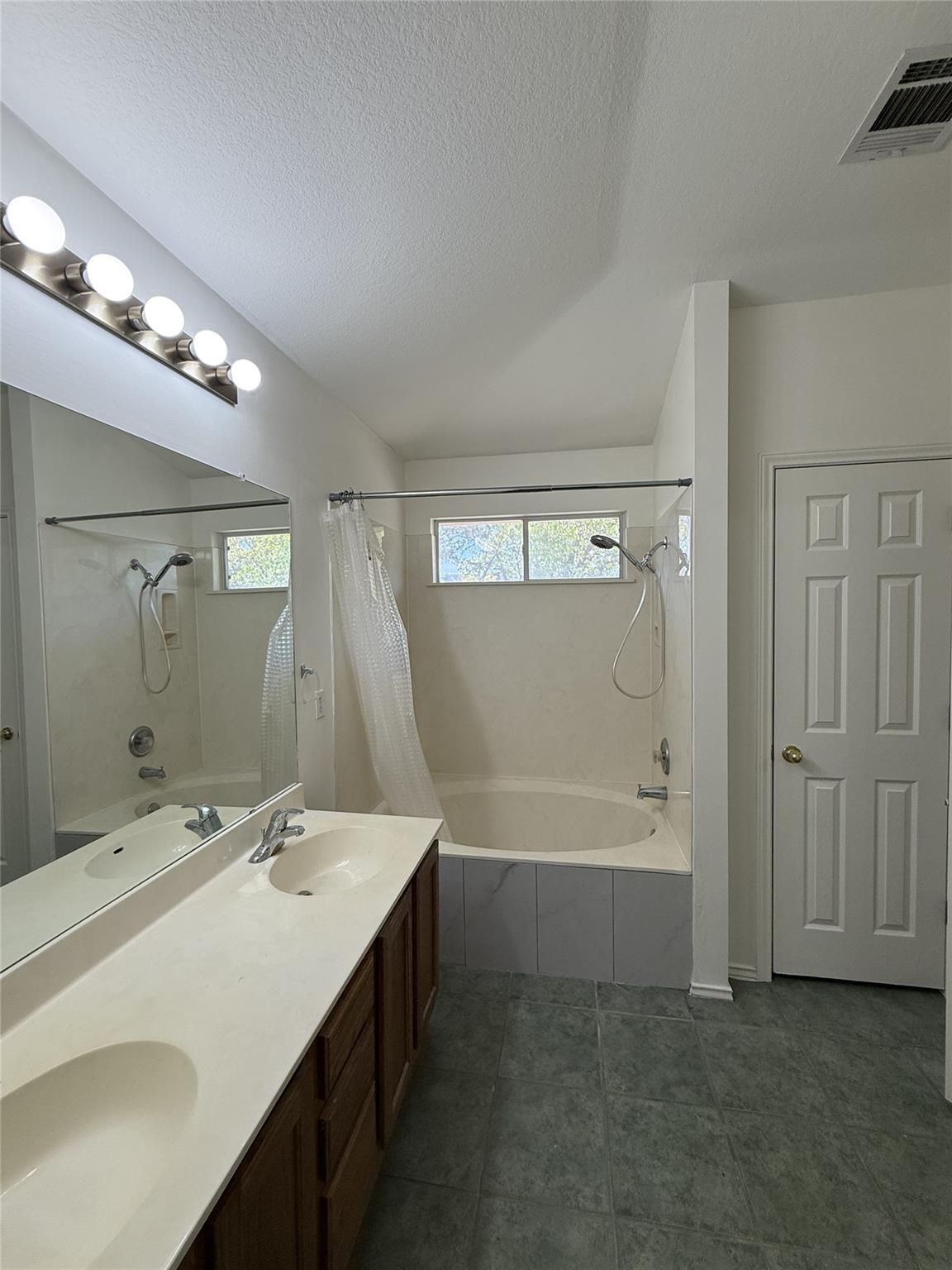 700 House Creek St, Leander, TX 78641