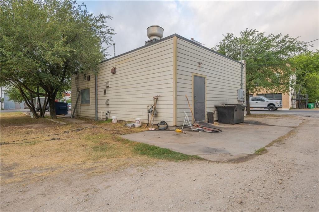 100 E Parsons St, Manor, TX 78653