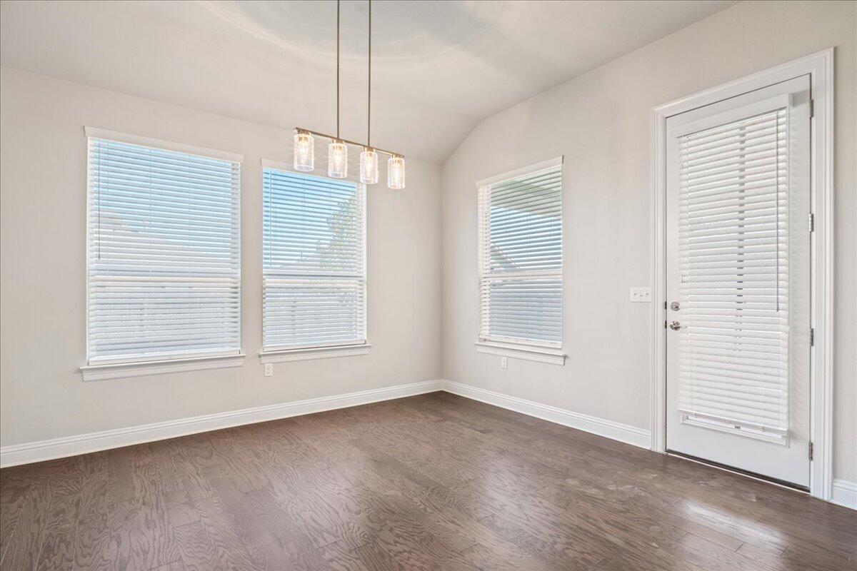 108 Strata Dr, Liberty Hill, TX 78642