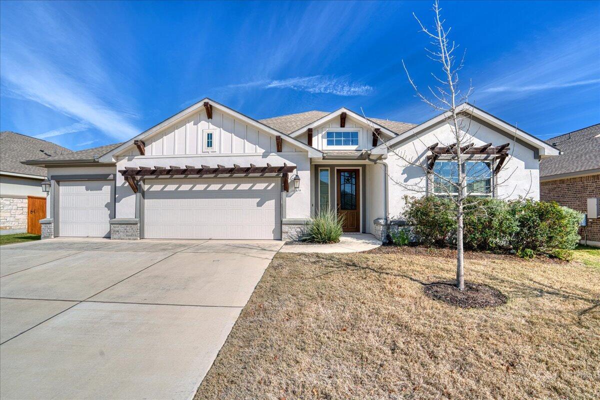 108 Strata Dr, Liberty Hill, TX 78642