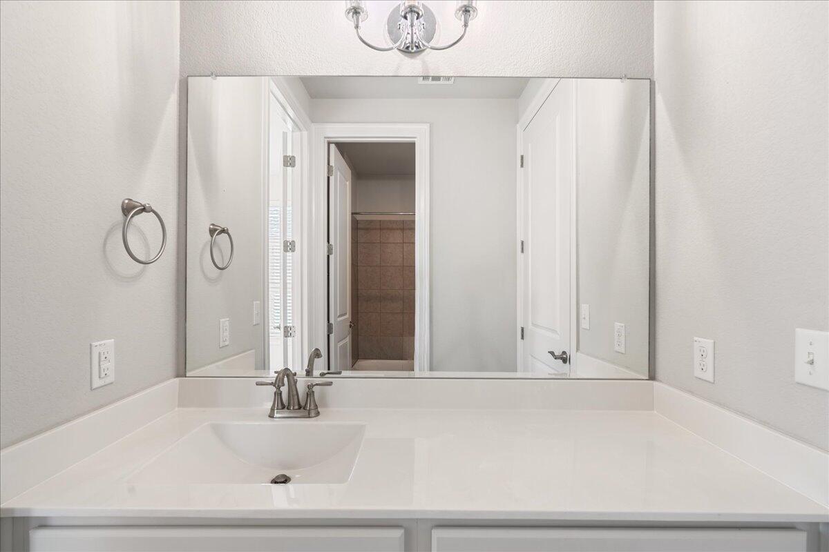 108 Strata Dr, Liberty Hill, TX 78642