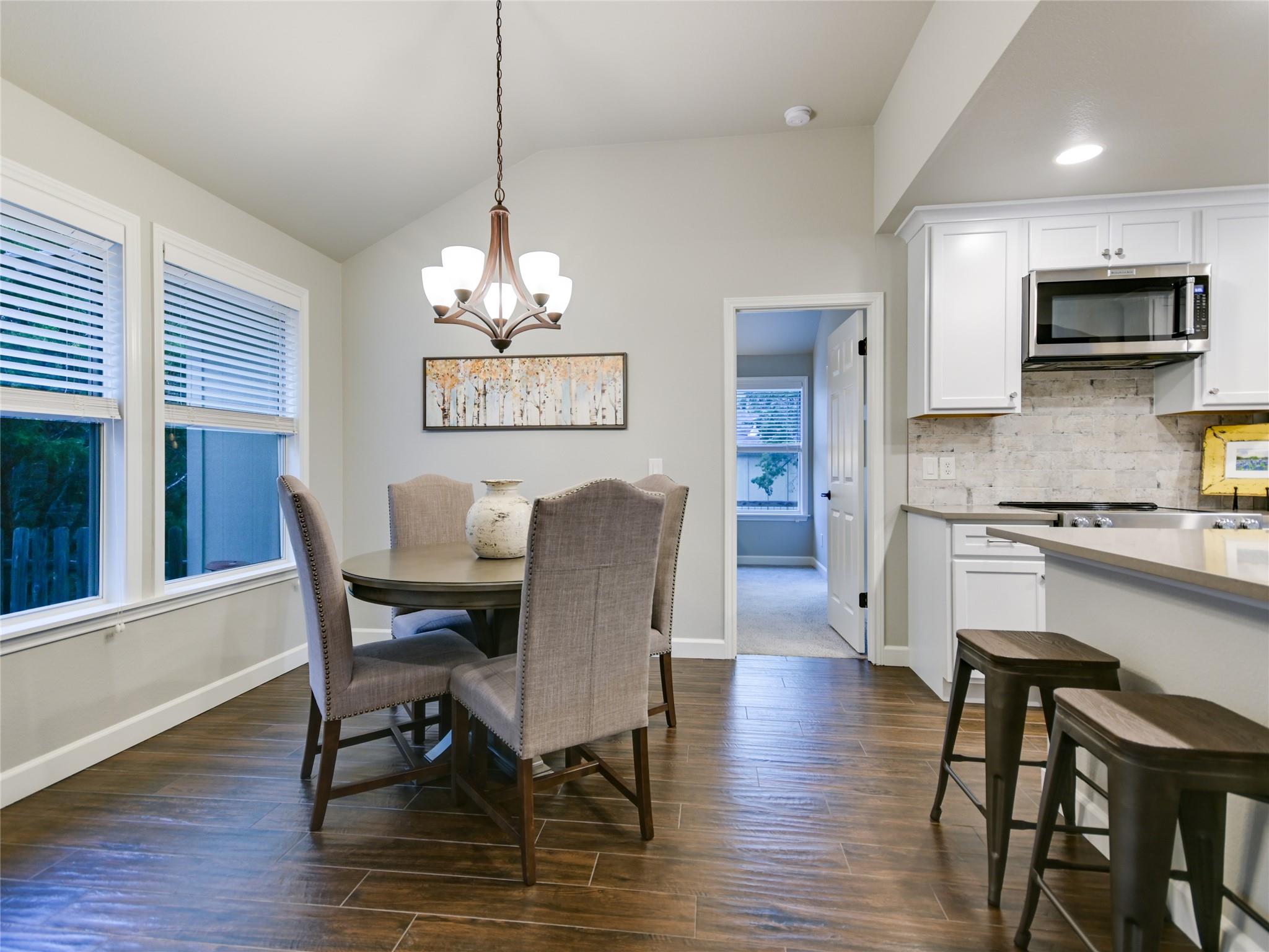 5 Sunset Cir, Wimberley, TX 78676