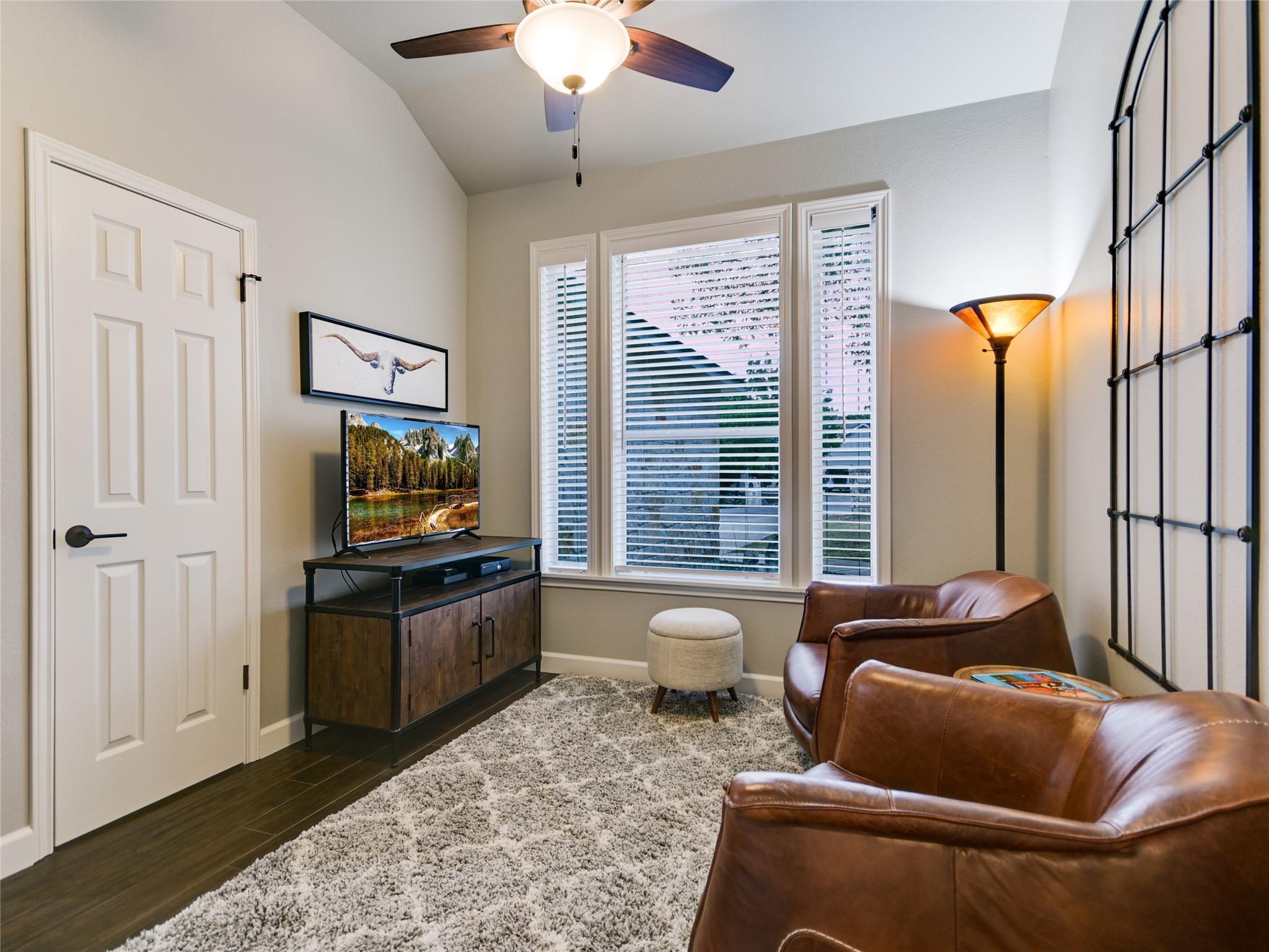 5 Sunset Cir, Wimberley, TX 78676