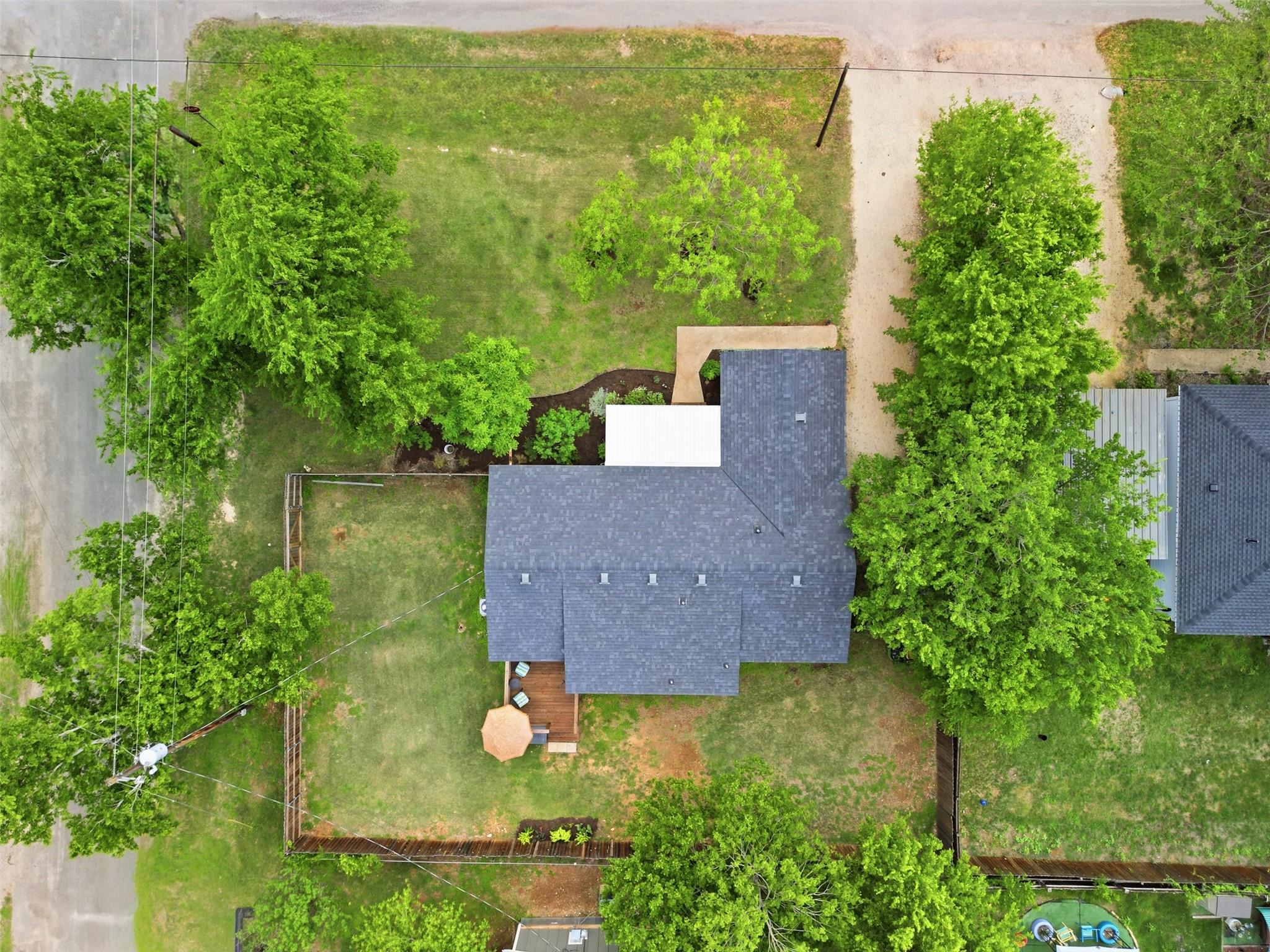 700 9th St St, Blanco, TX 78606