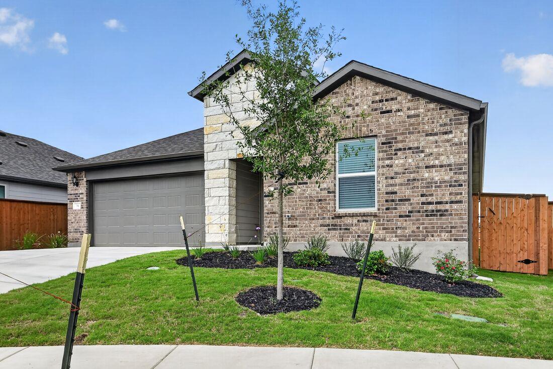 94 Flowers Ave, Hutto, TX 78634