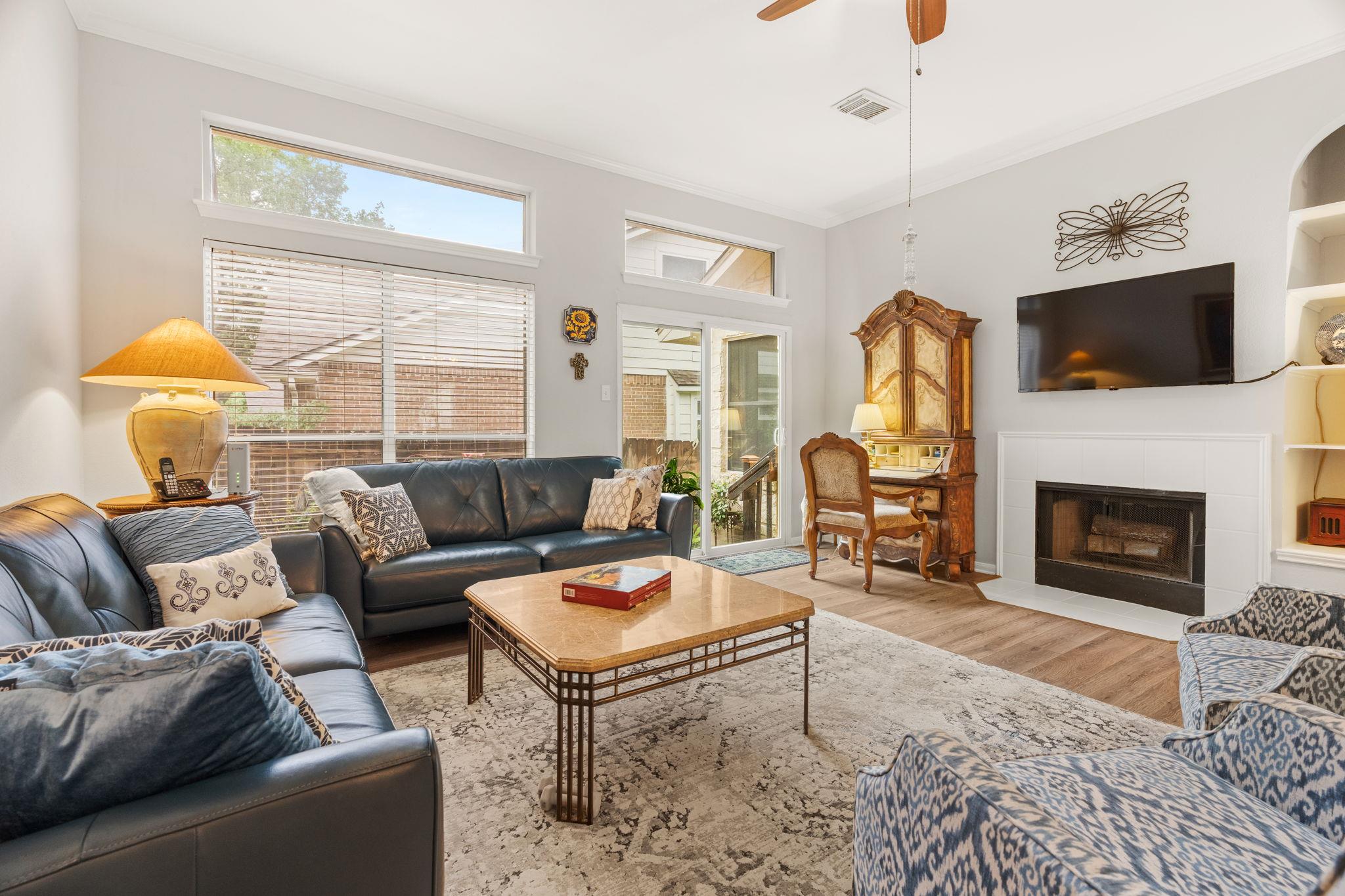 8909 Lomita Verde Ct, Austin, TX 78749