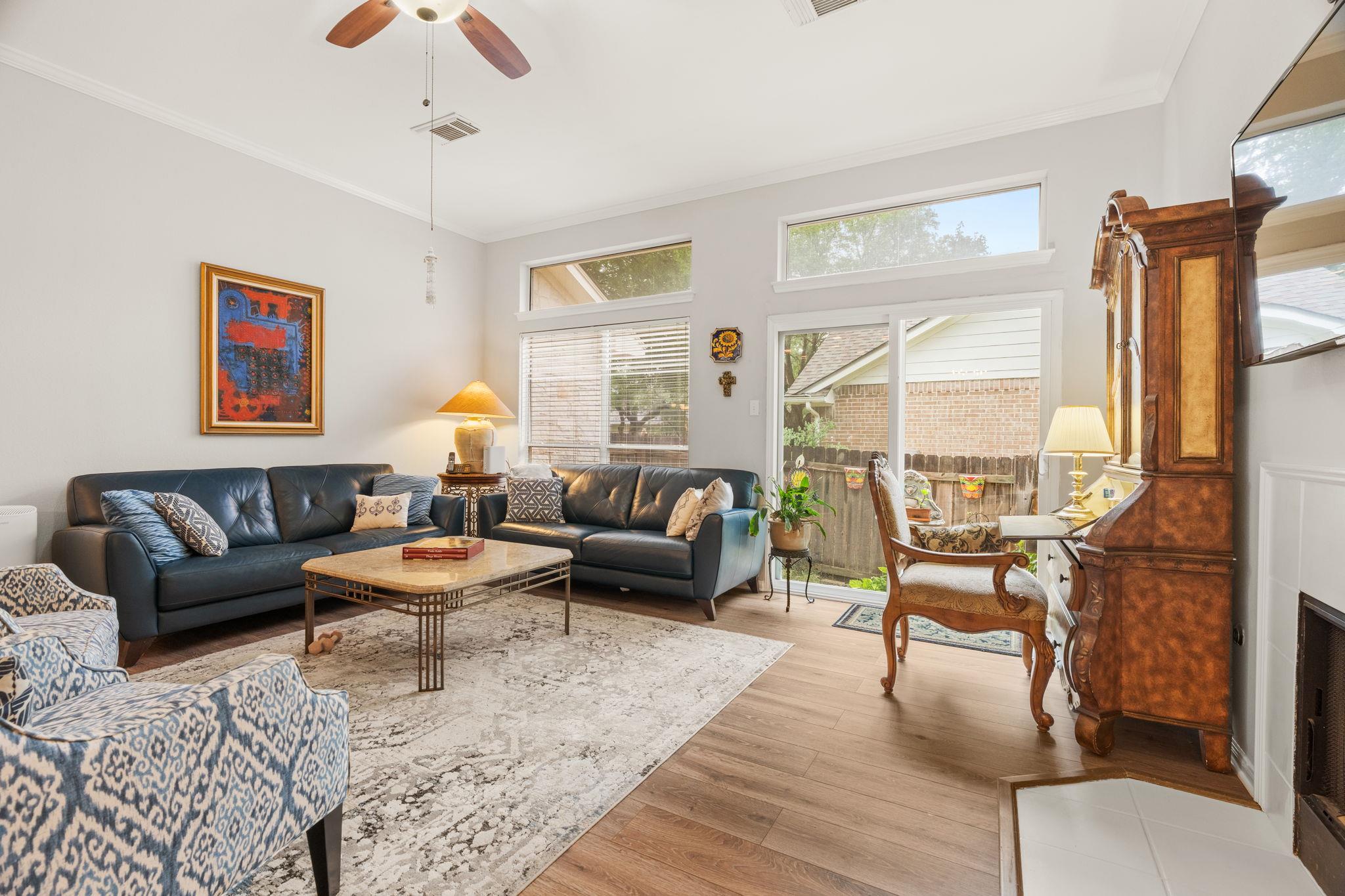 8909 Lomita Verde Ct, Austin, TX 78749