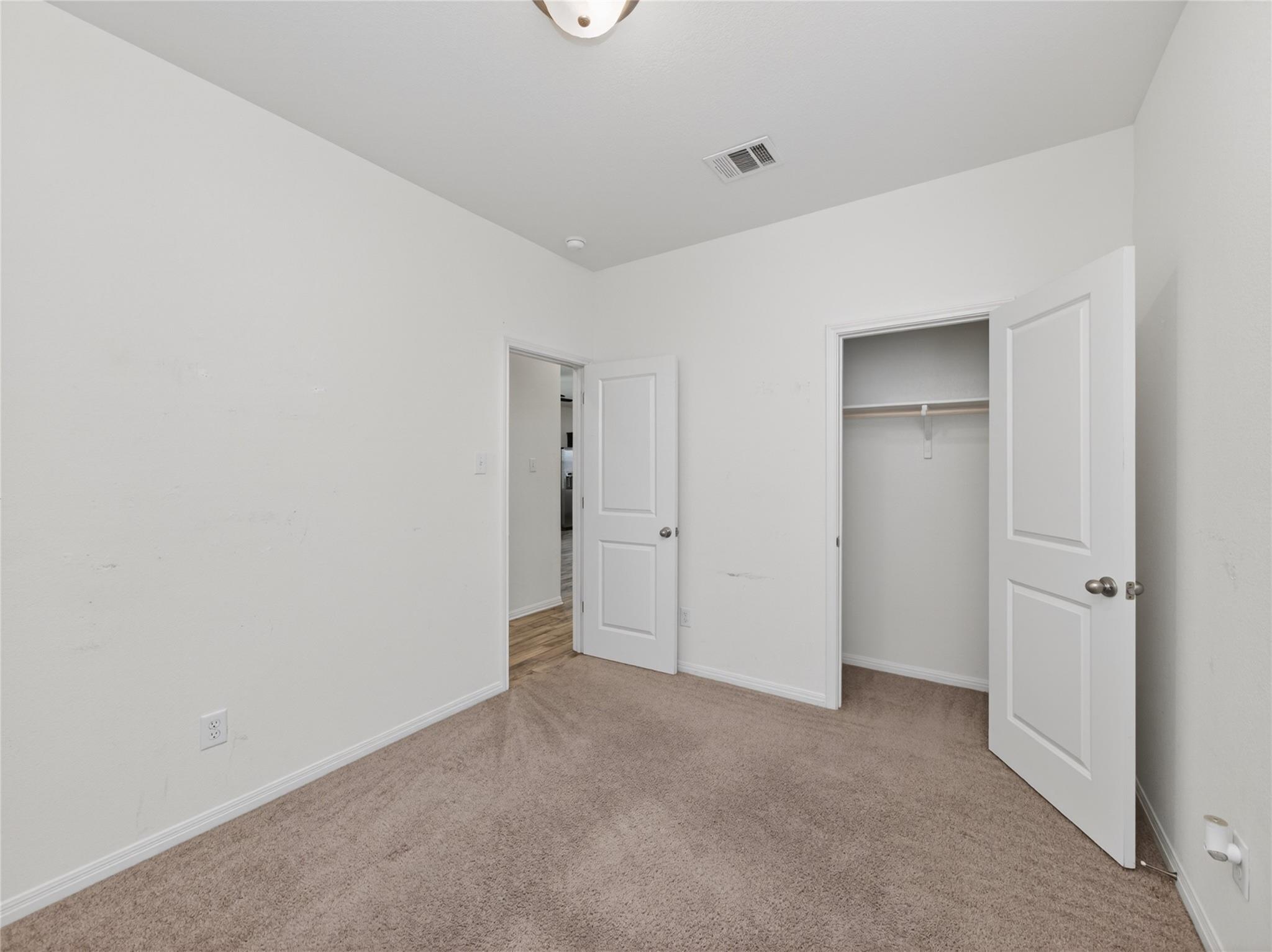 109 Rainey Dr, Jarrell, TX 76537
