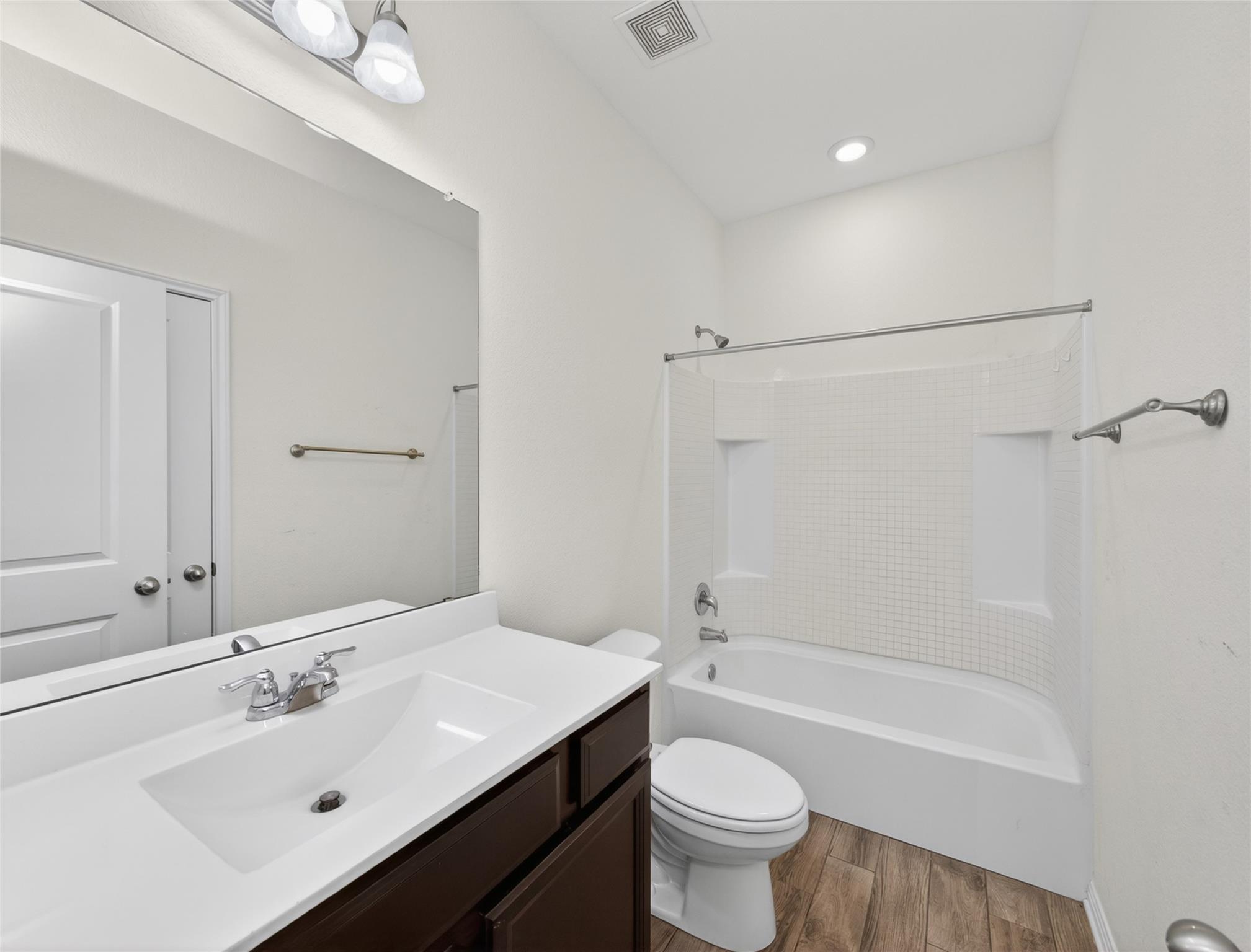 109 Rainey Dr, Jarrell, TX 76537