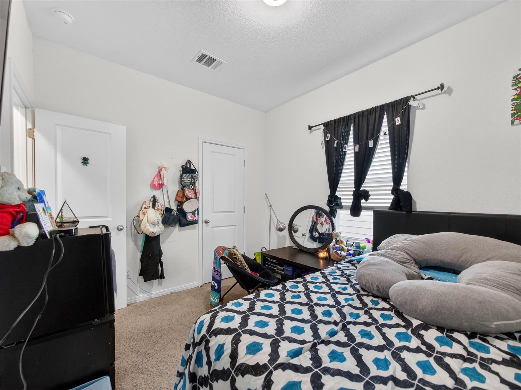 109 Rainey Dr, Jarrell, TX 76537