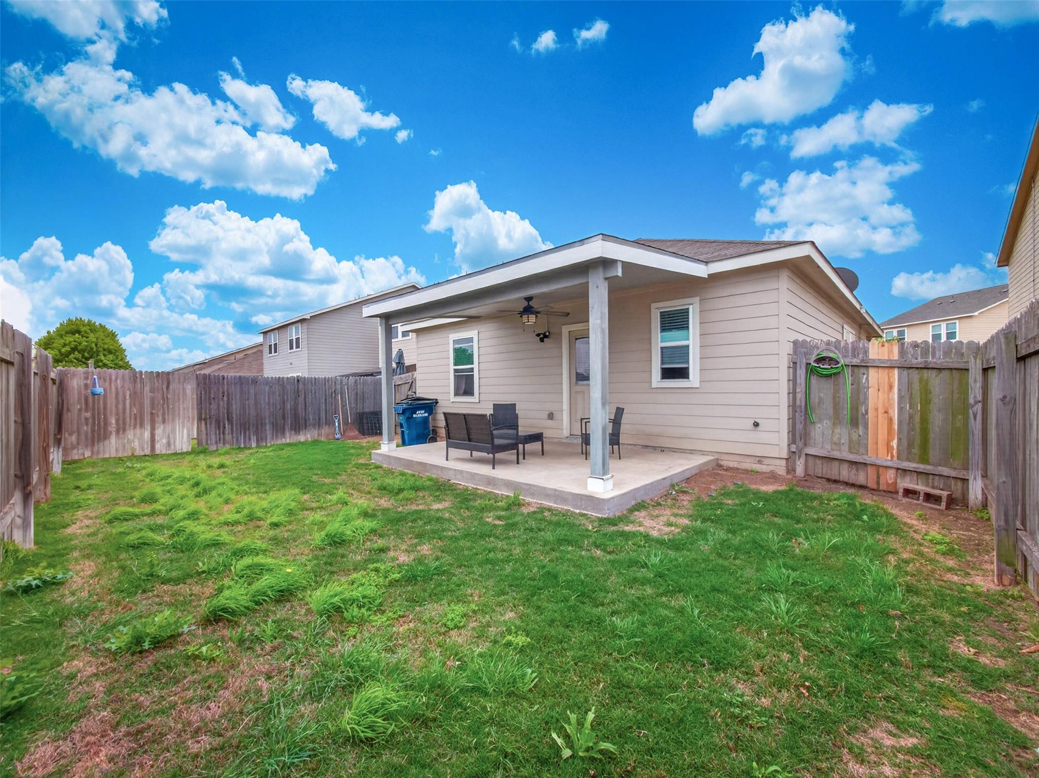 109 Rainey Dr, Jarrell, TX 76537