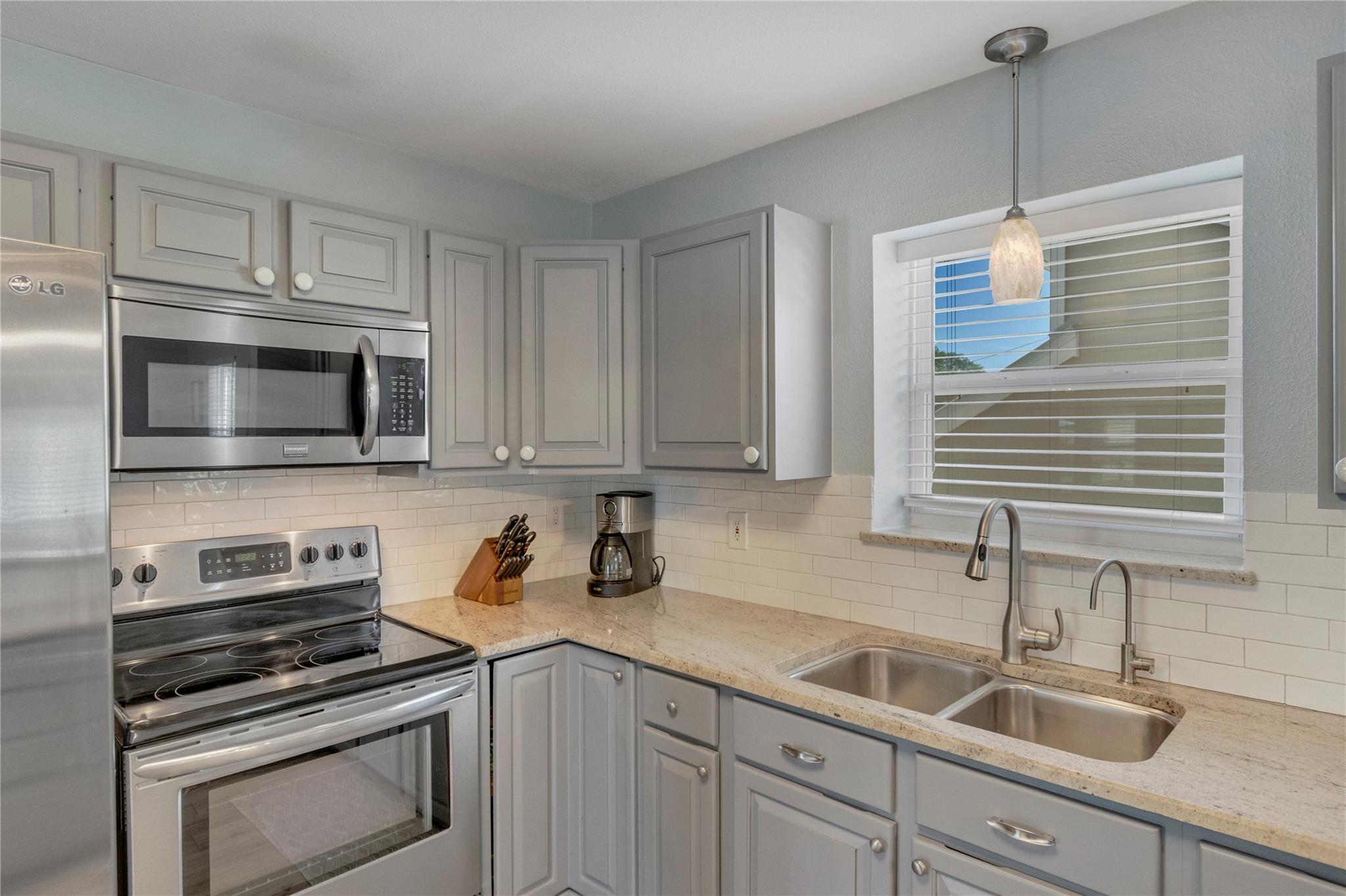 317 Twilight Ln, Granite Shoals, TX 78654