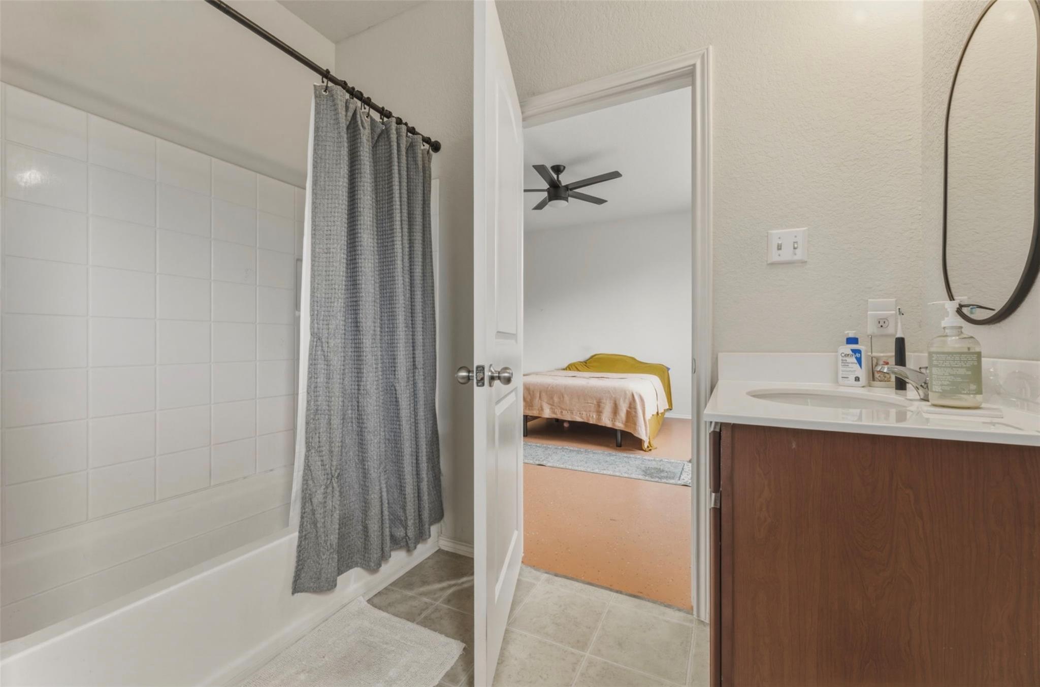 155 Big Leaf Dr, Buda, TX 78610