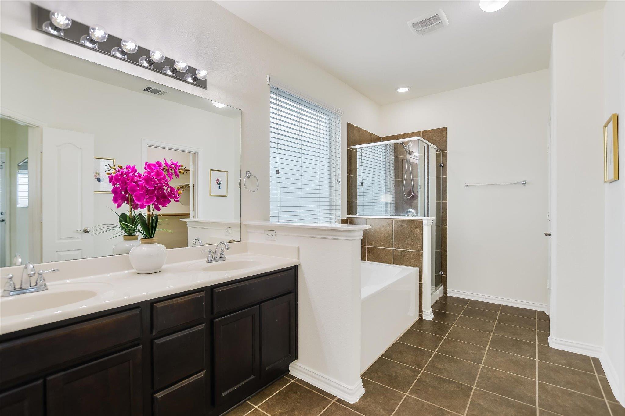 115 Mollie Dr, Hutto, TX 78634