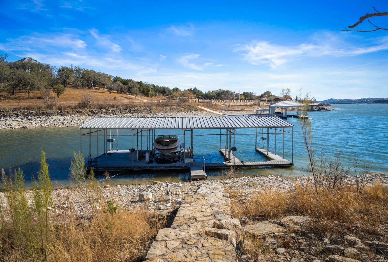 8007 Sharon Rd, Volente, TX 78641