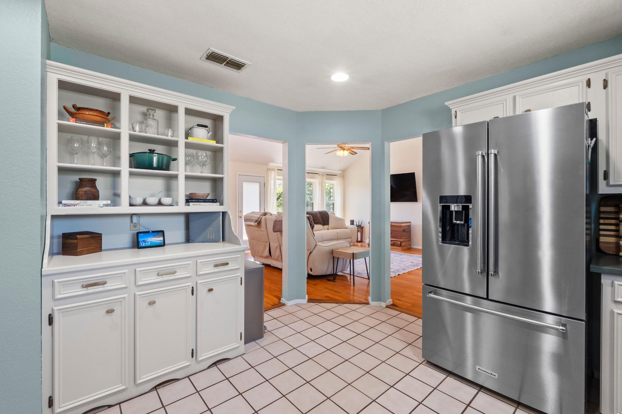 242 W Oak Loop, Cedar Creek, TX 78612