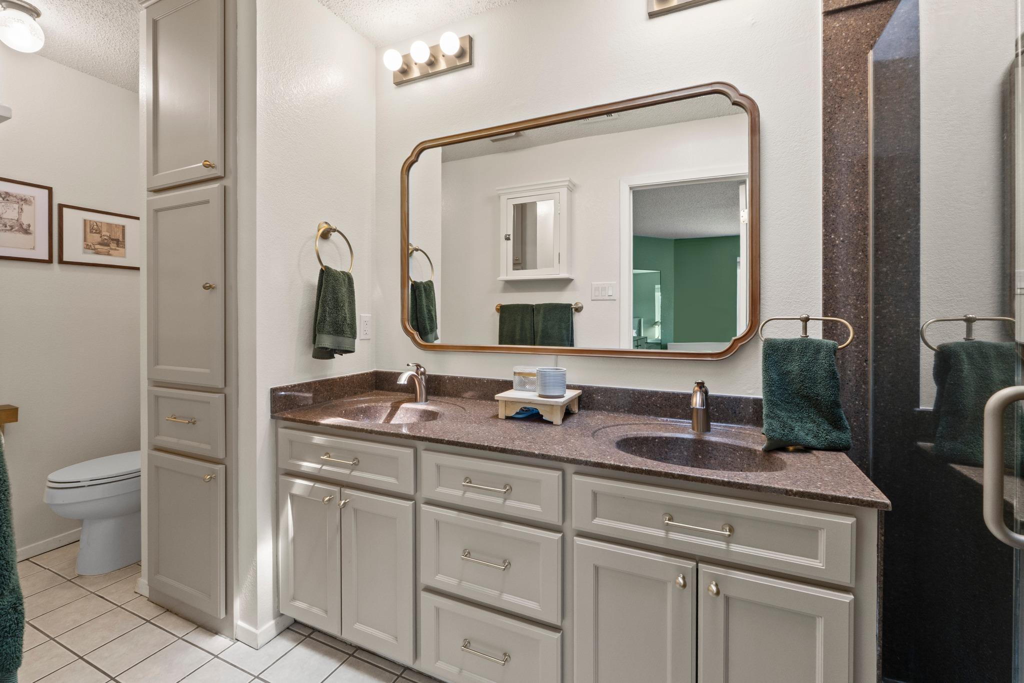 242 W Oak Loop, Cedar Creek, TX 78612