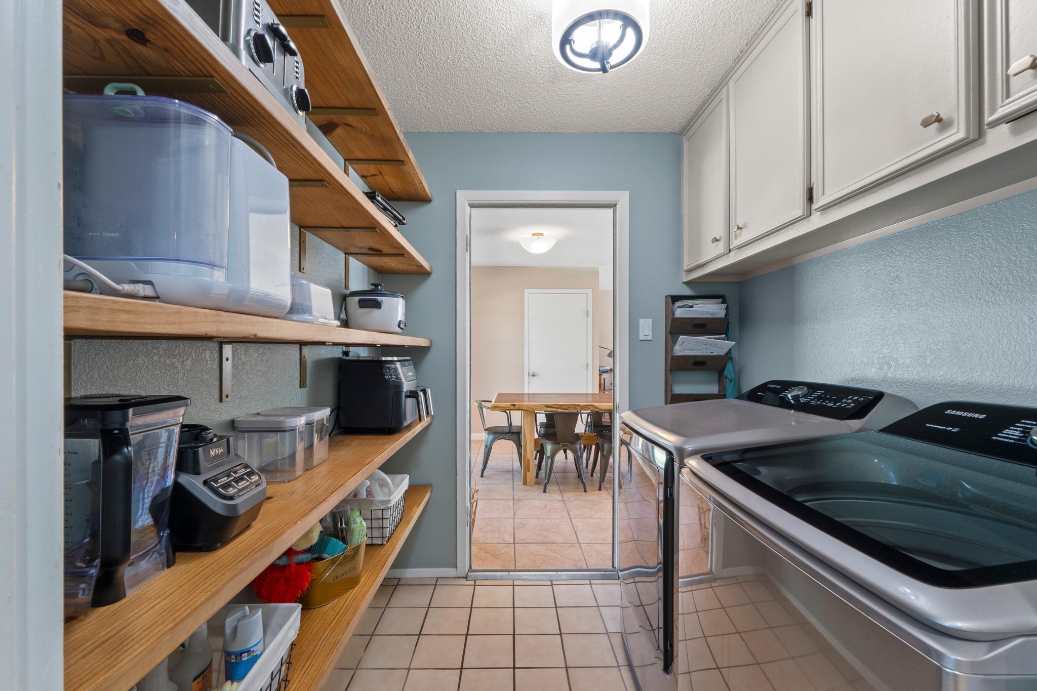 242 W Oak Loop, Cedar Creek, TX 78612