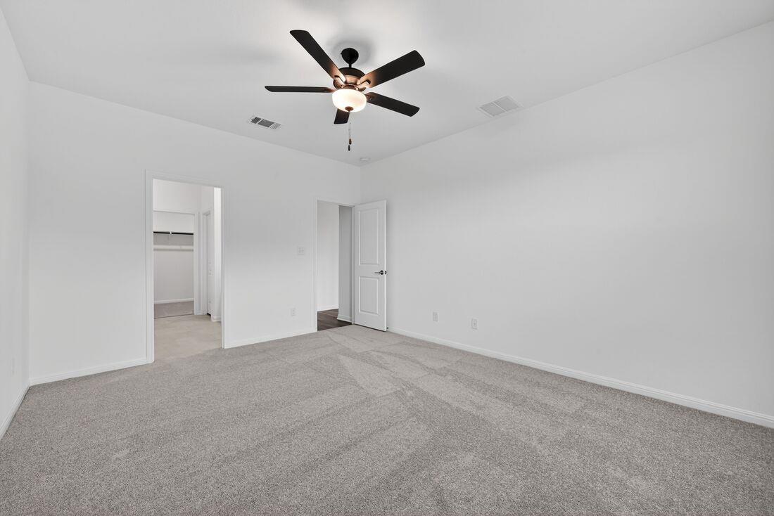 201 Makinaw Rd, Hutto, TX 78634