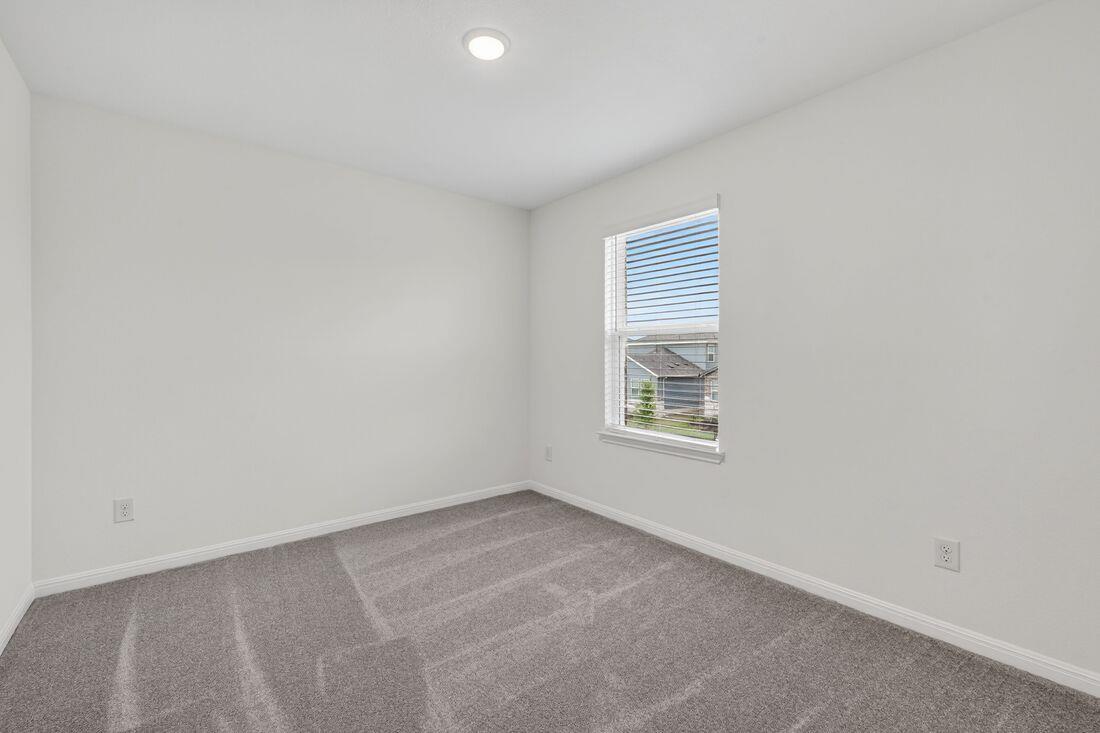 201 Makinaw Rd, Hutto, TX 78634