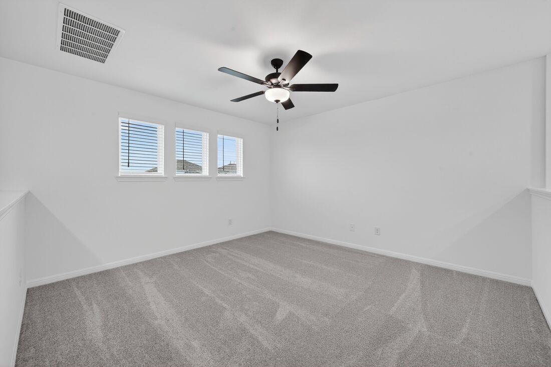 201 Makinaw Rd, Hutto, TX 78634