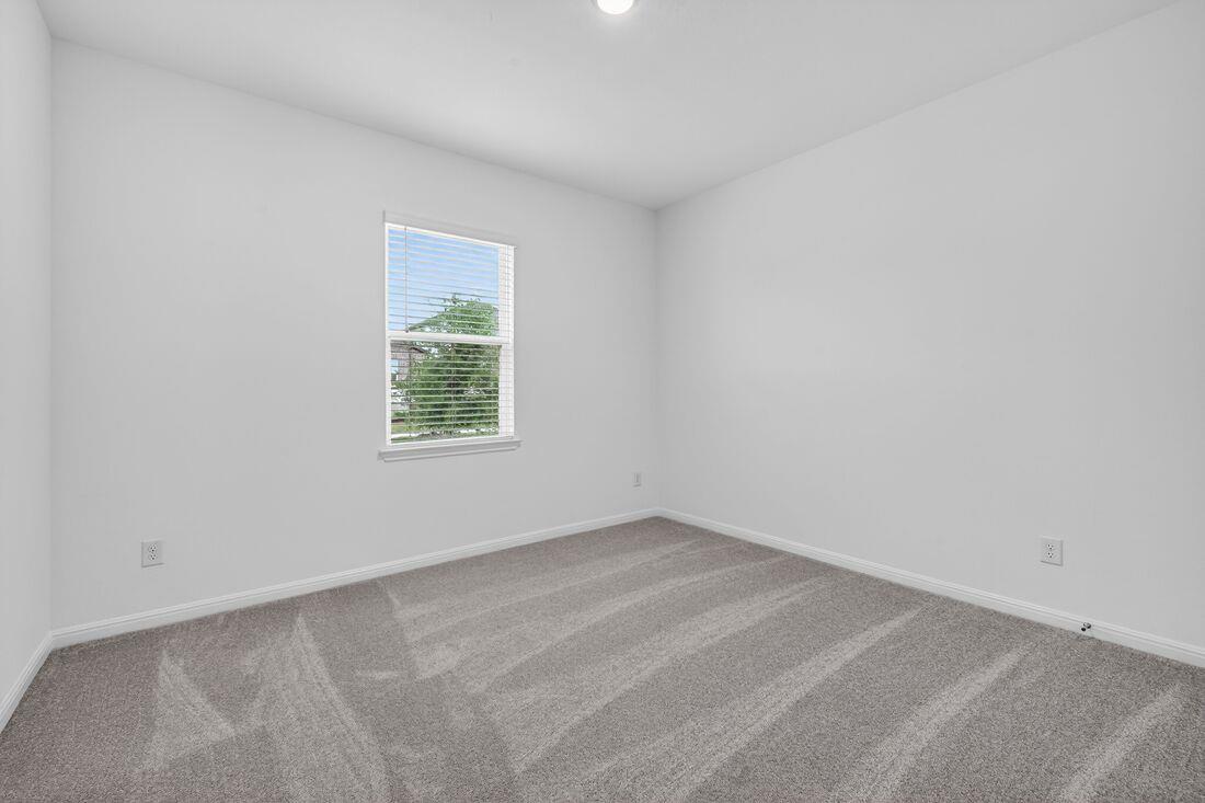 201 Makinaw Rd, Hutto, TX 78634