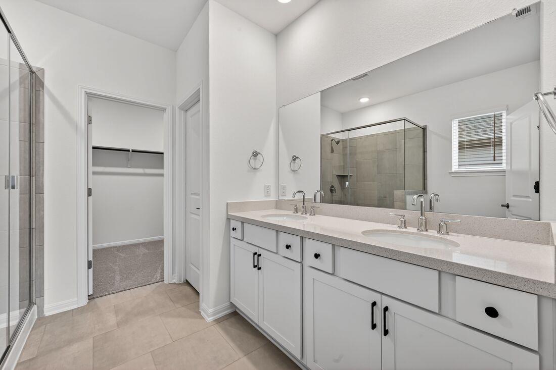 201 Makinaw Rd, Hutto, TX 78634