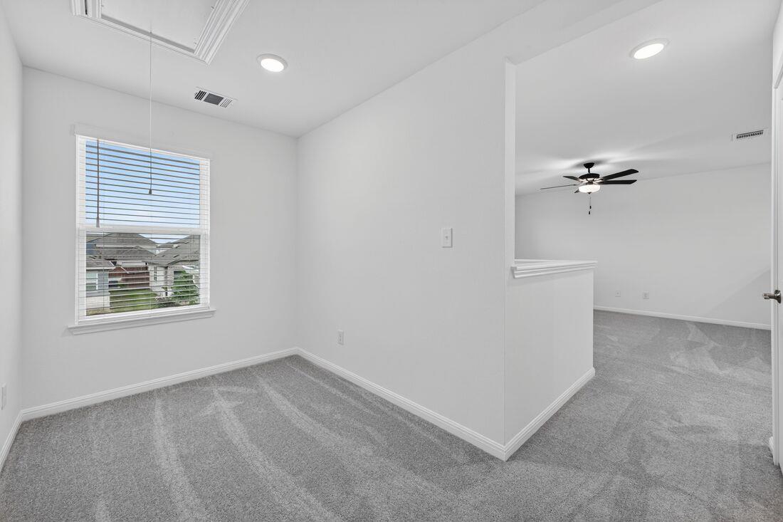 201 Makinaw Rd, Hutto, TX 78634