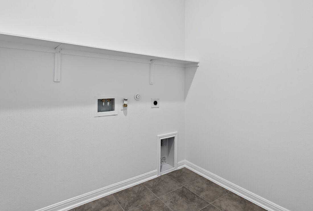 201 Makinaw Rd, Hutto, TX 78634