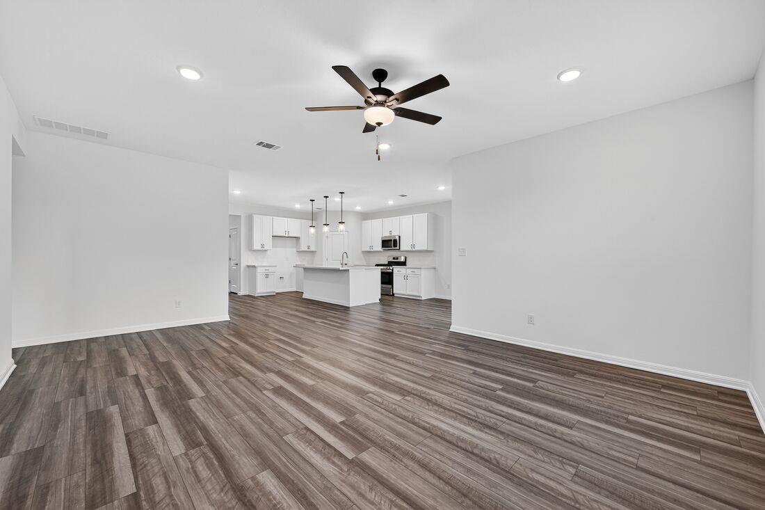 201 Makinaw Rd, Hutto, TX 78634