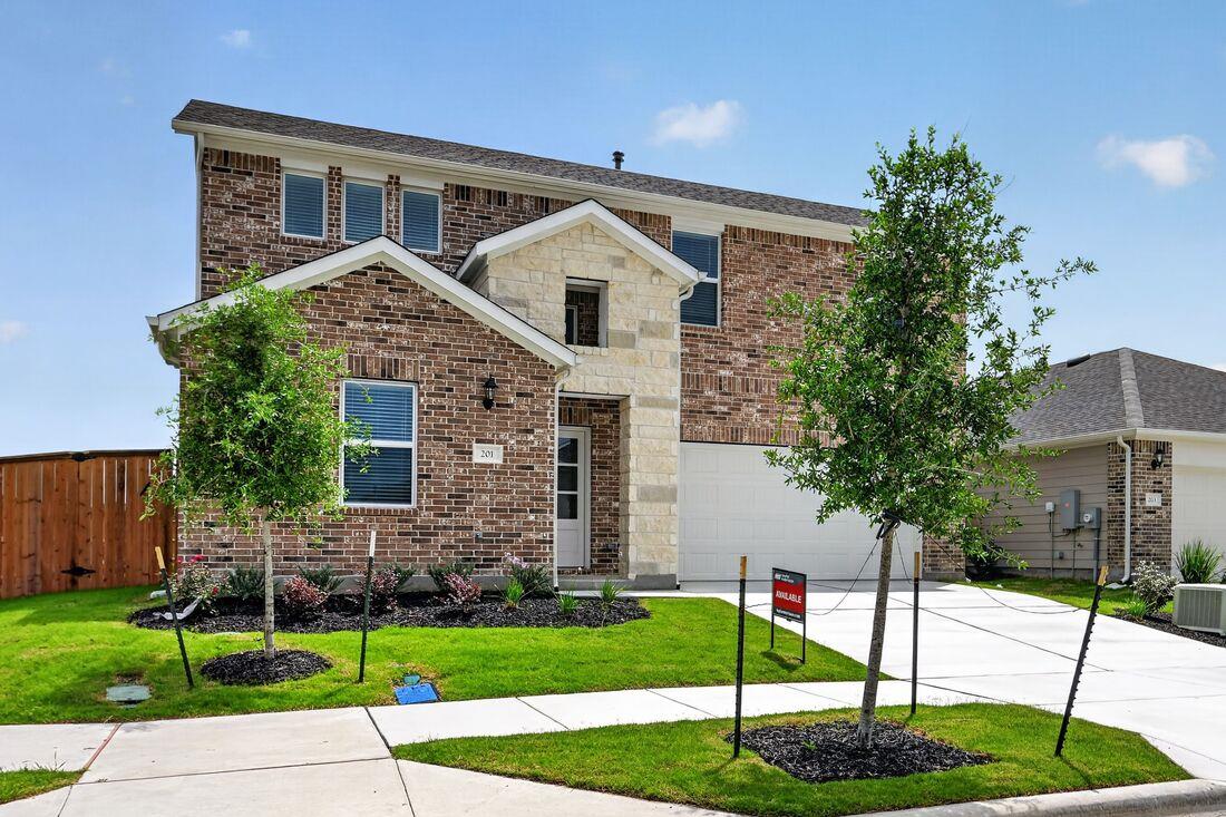 201 Makinaw Rd, Hutto, TX 78634