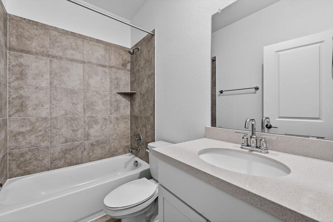 201 Makinaw Rd, Hutto, TX 78634