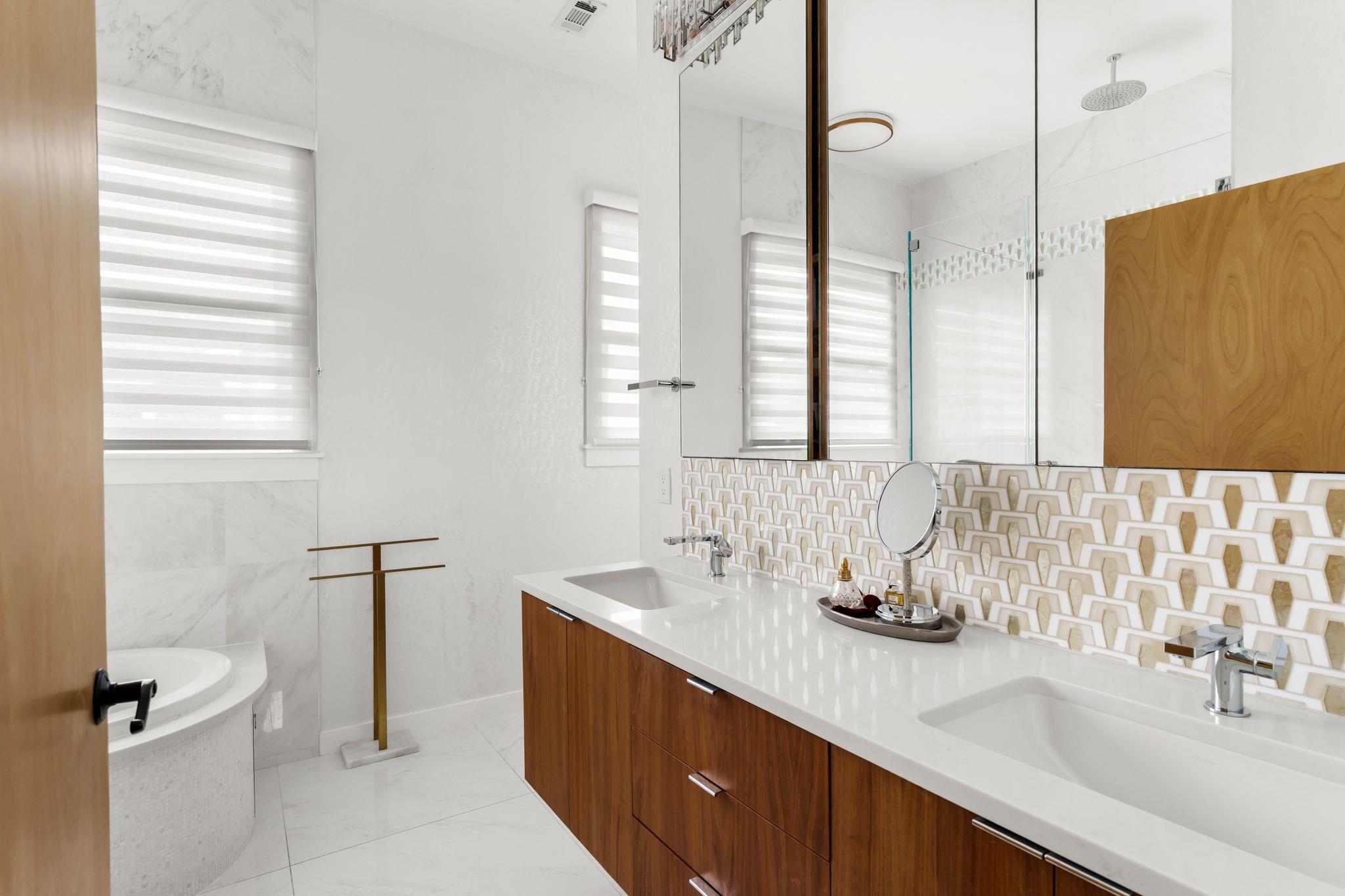 1609 W 8th St # A, Austin, TX 78703