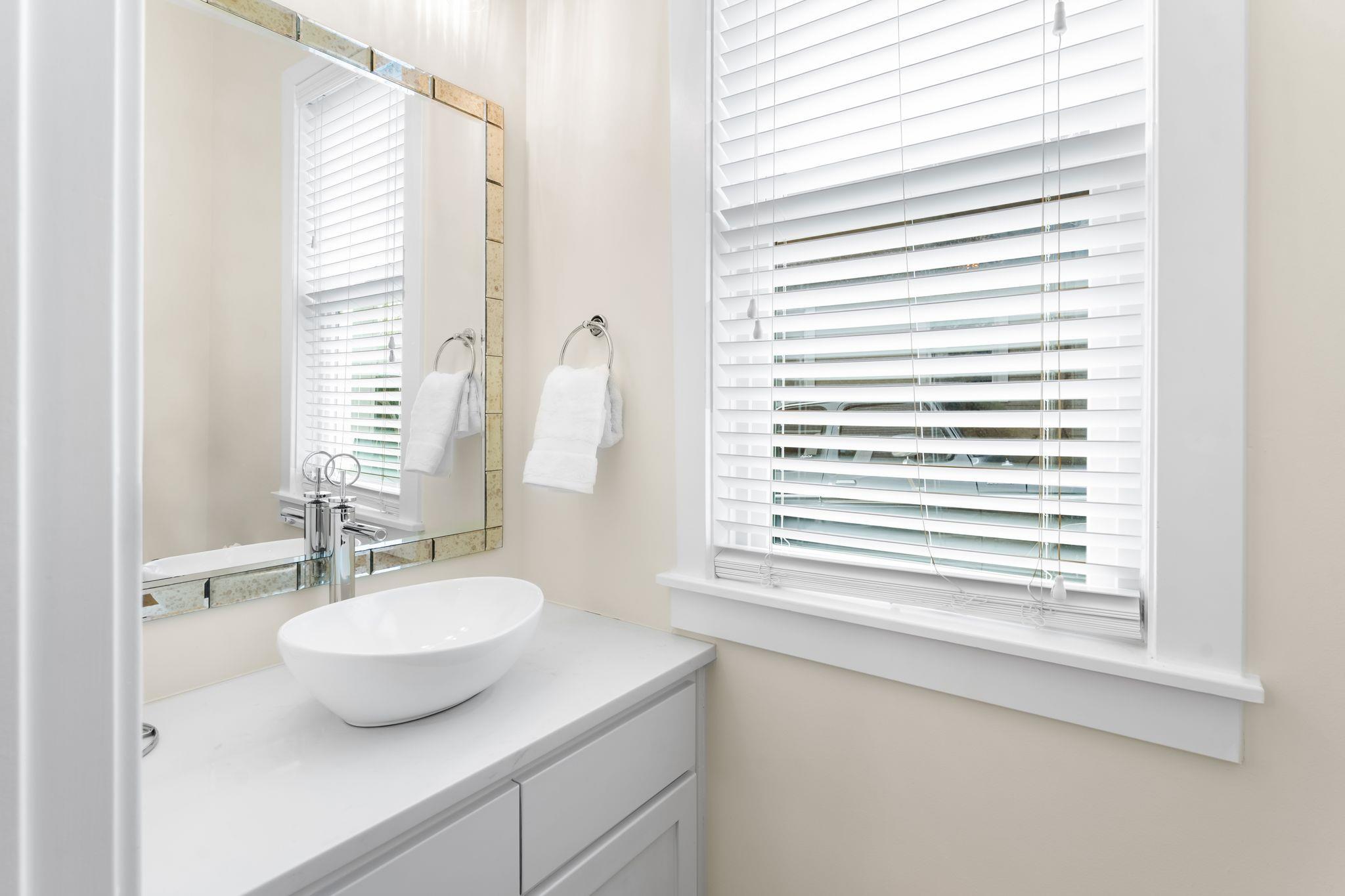 1609 W 8th St # A, Austin, TX 78703