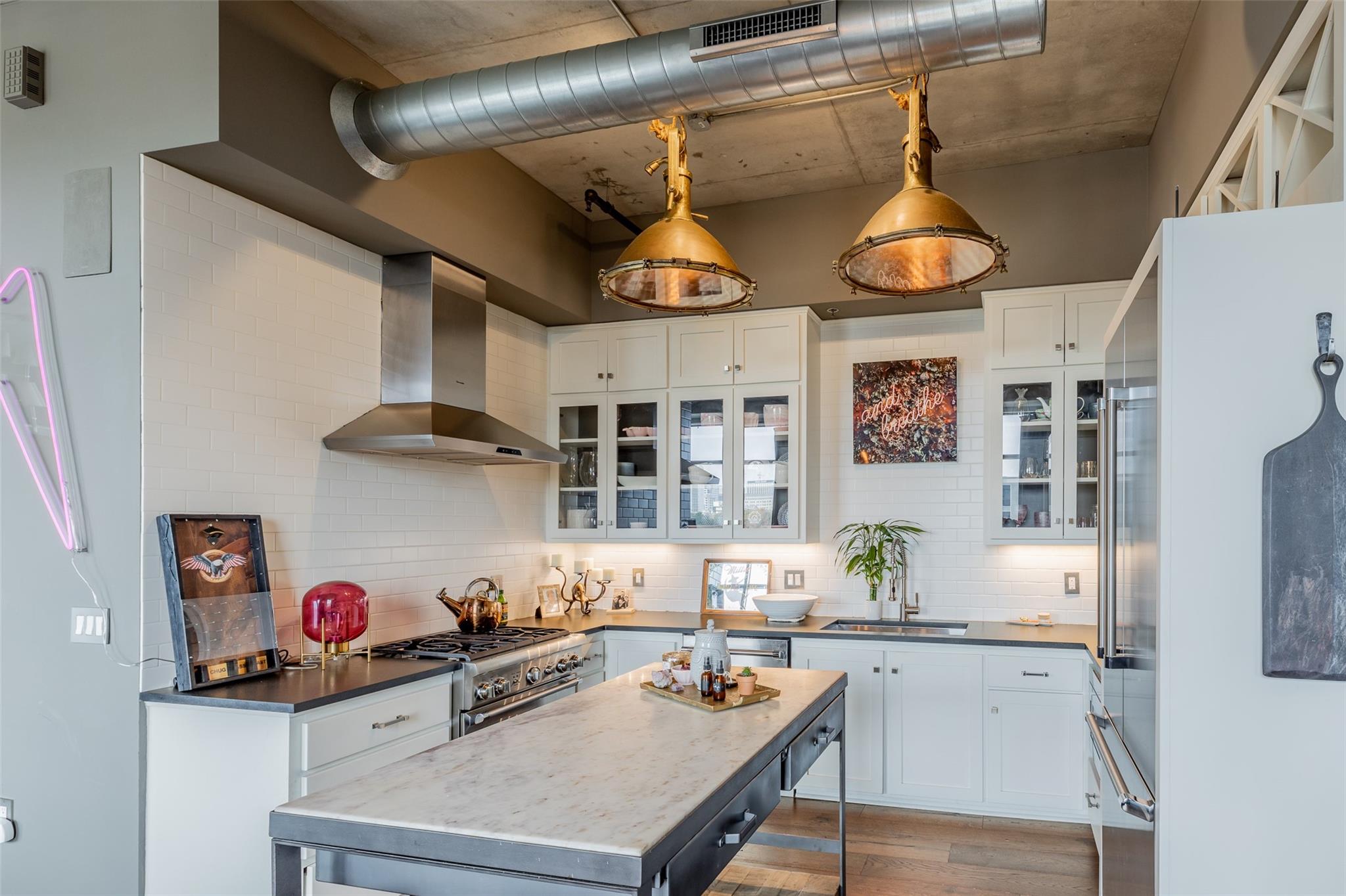 800 W 5th St # 606, Austin, TX 78703