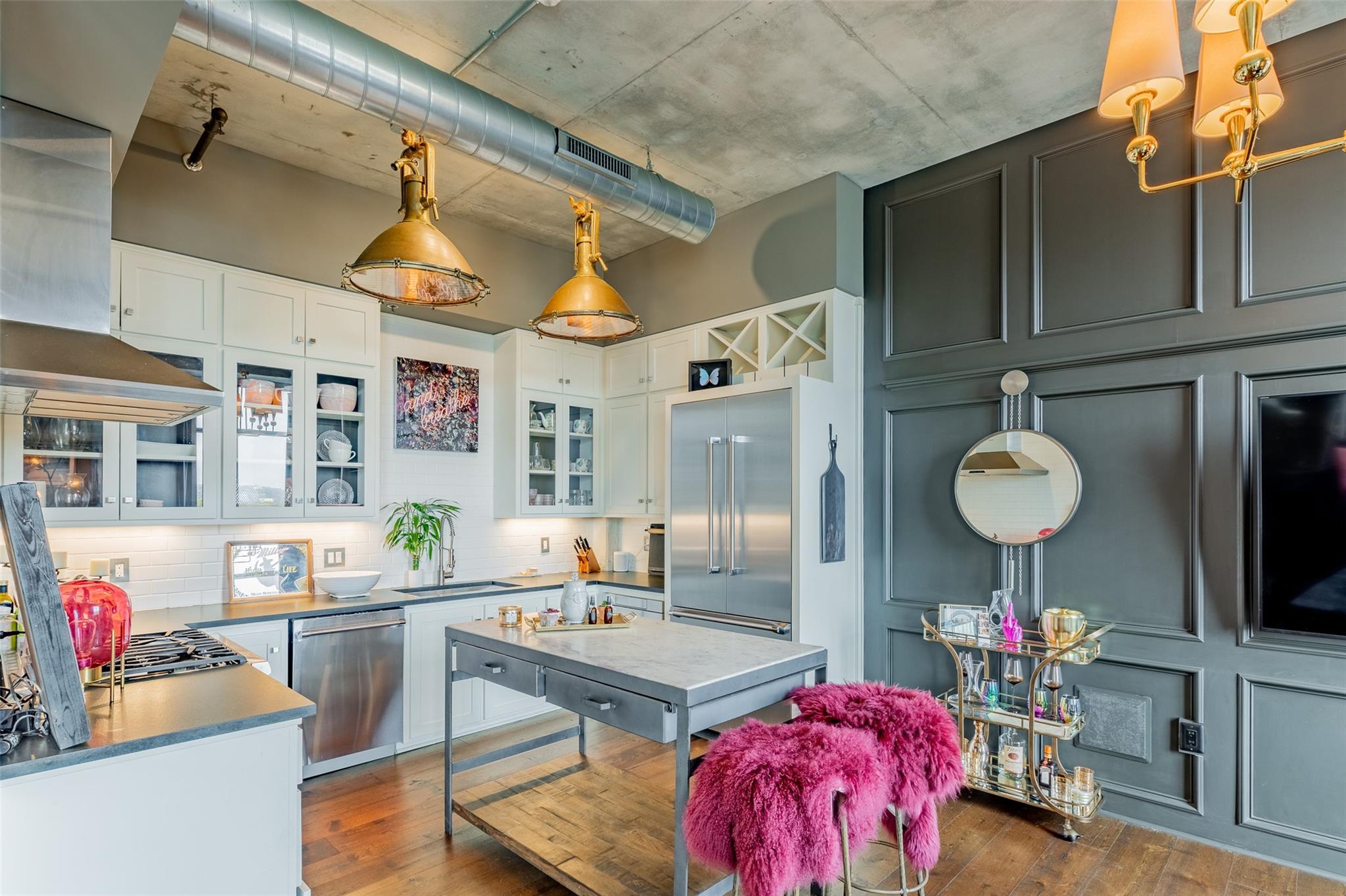 800 W 5th St # 606, Austin, TX 78703