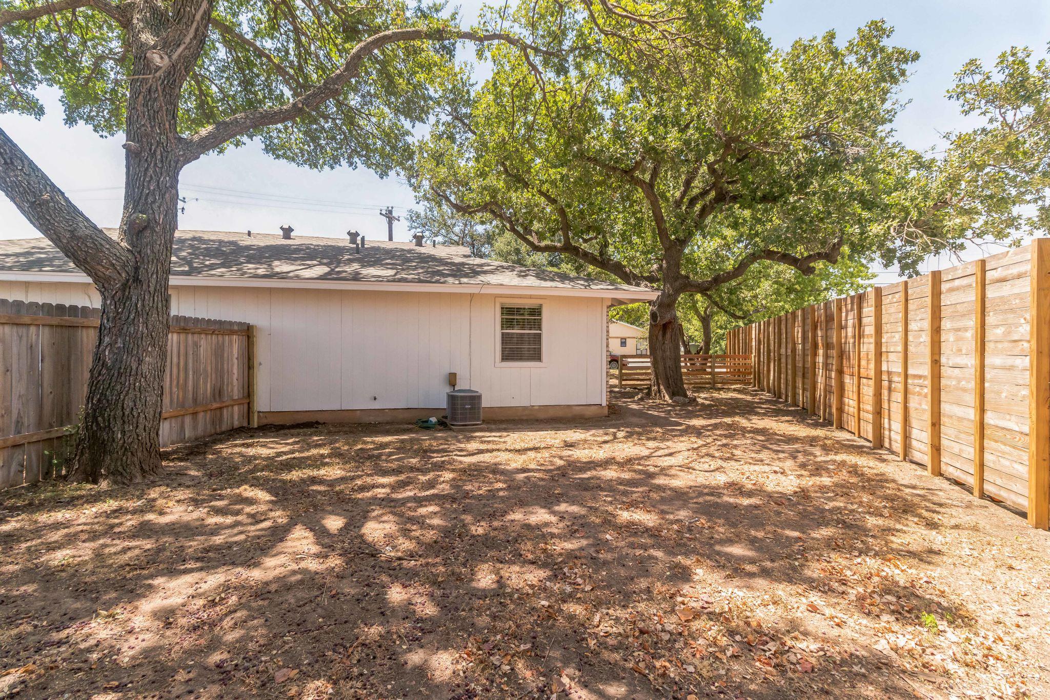 1509 Park Ln, Georgetown, TX 78628