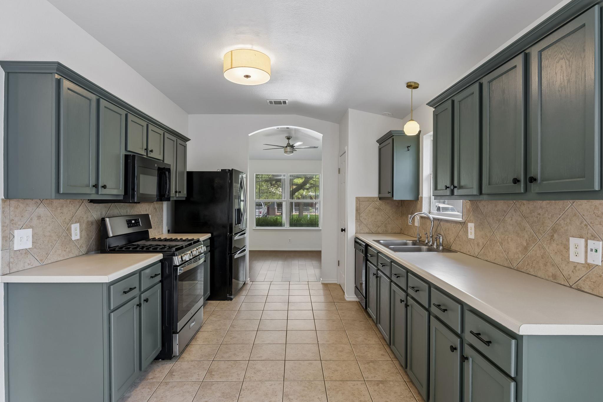 4010 Louise Lee Dr, Austin, TX 78725