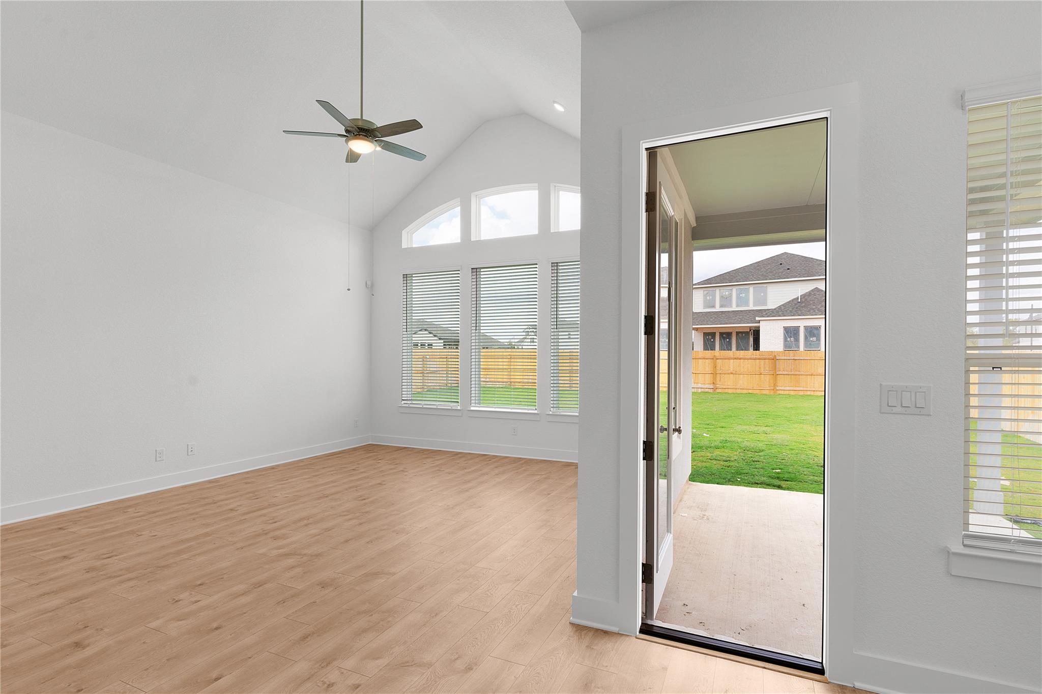 320 West Faulkner St, Liberty Hill, TX 78642