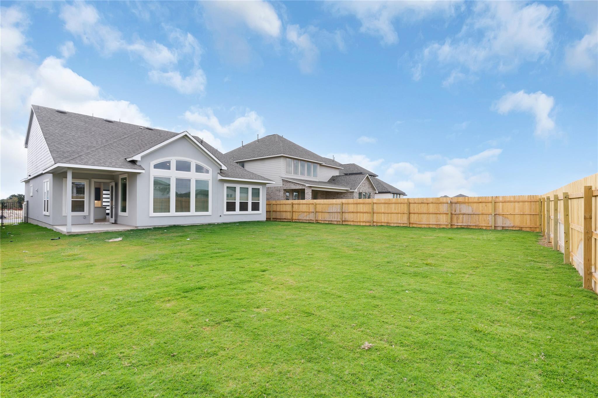 320 West Faulkner St, Liberty Hill, TX 78642