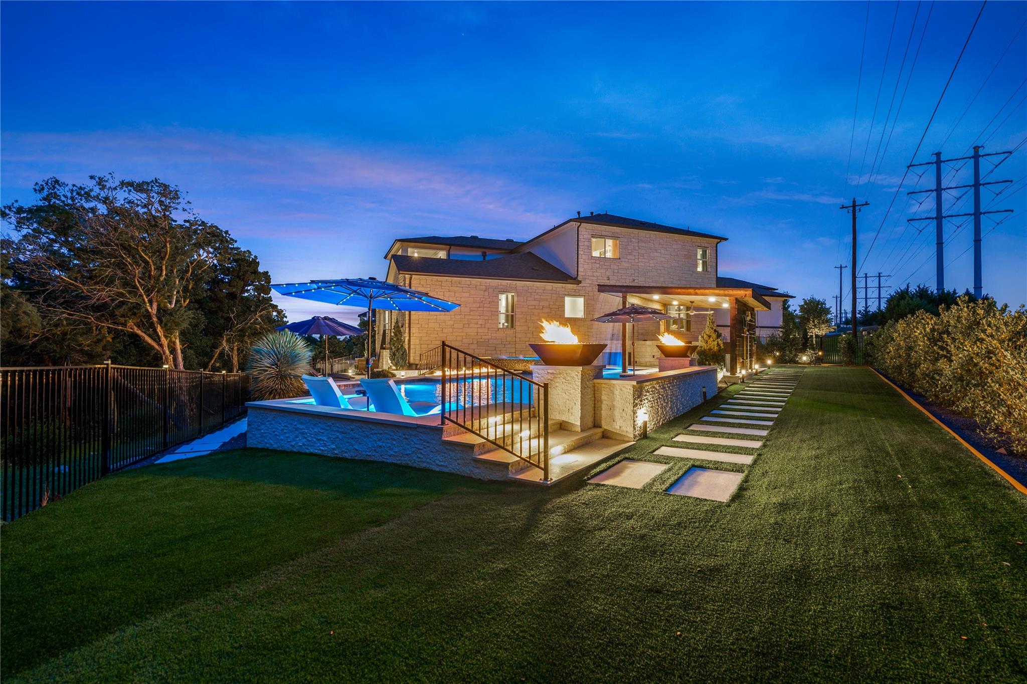 701 Echelon Pl, Lakeway, TX 78738