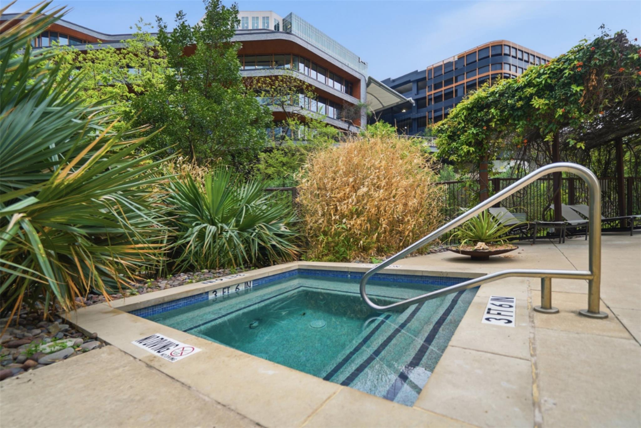 800 W 5th St # 906, Austin, TX 78703