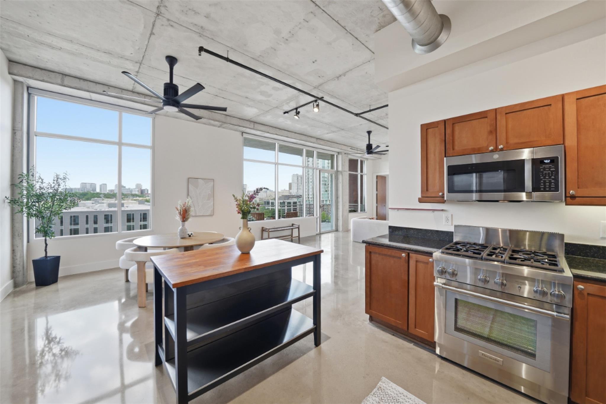 800 W 5th St # 906, Austin, TX 78703